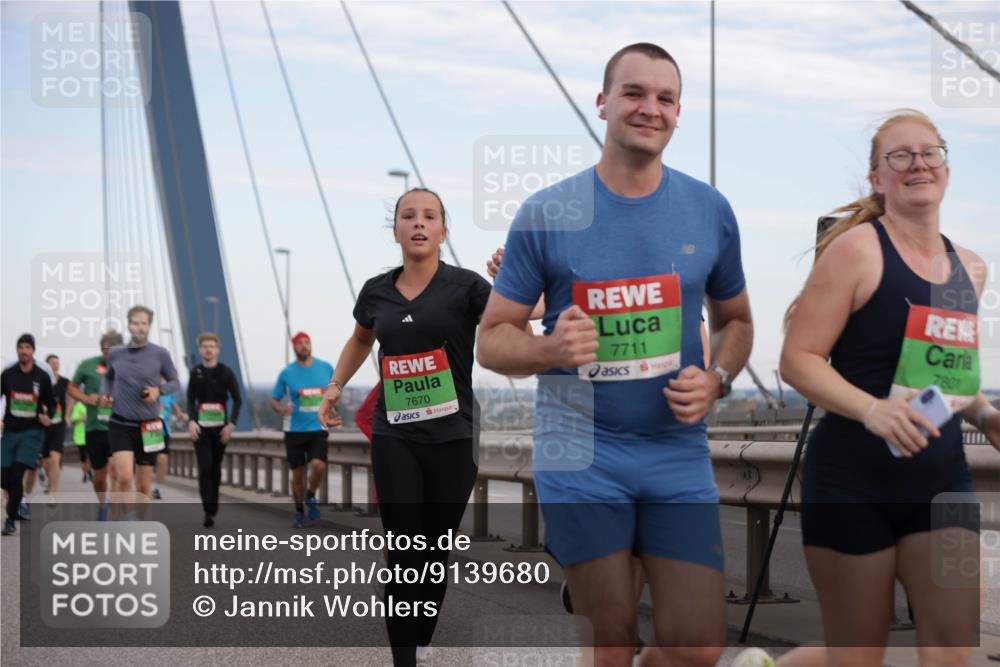 03.10.2025 - Köhlbrandbrückenlauf Jannik Wohlers http://msf.ph/oto/9139680 03.10.2025 15:31:30 Position 1 7670, 7711, 7801 meine-sportfotos.de