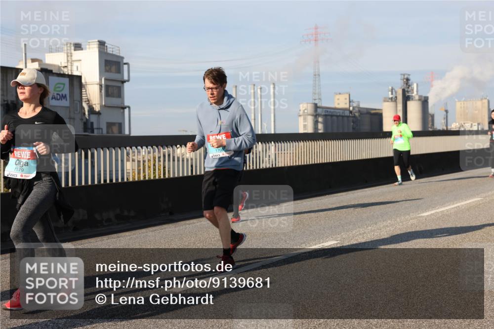 03.10.2025 - Köhlbrandbrückenlauf Lena Gebhardt http://msf.ph/oto/9139681 03.10.2025 09:57:25 Position 2 1179, 1708 meine-sportfotos.de