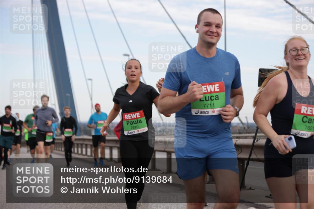 03.10.2025 - Köhlbrandbrückenlauf Jannik Wohlers http://msf.ph/oto/9139684 03.10.2025 15:31:30 Position 1 7670, 7711, 7801 meine-sportfotos.de