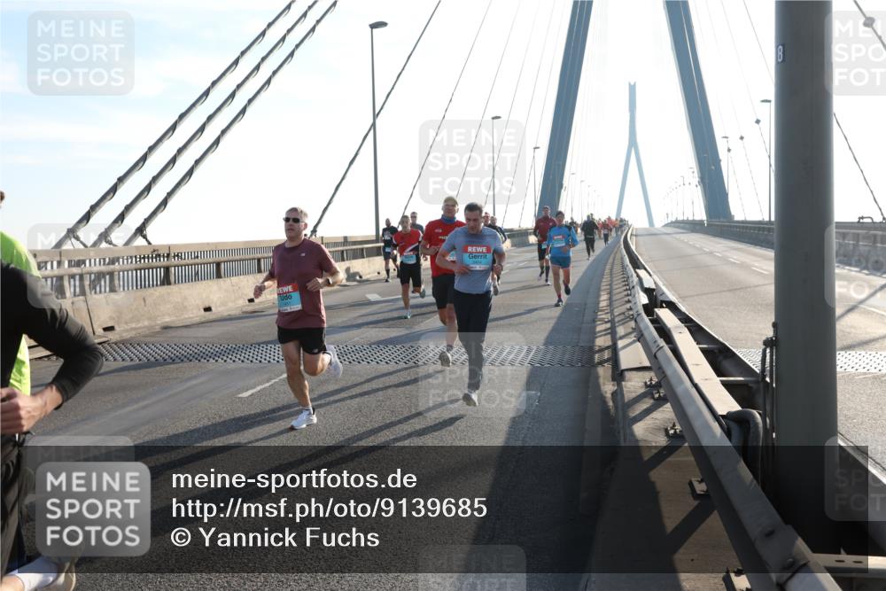 03.10.2025 - Köhlbrandbrückenlauf Yannick Fuchs http://msf.ph/oto/9139685 03.10.2025 08:24:13 Position 2  meine-sportfotos.de