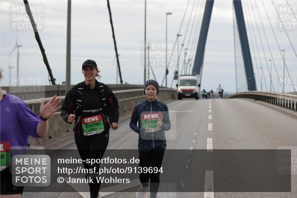 03.10.2025 - Köhlbrandbrückenlauf Jannik Wohlers http://msf.ph/oto/9139694 03.10.2025 16:10:19 Position 1 8723, 8724 meine-sportfotos.de