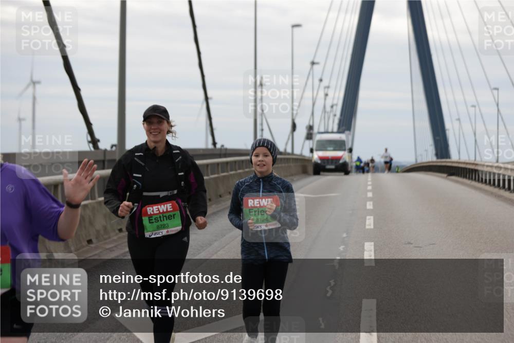 03.10.2025 - Köhlbrandbrückenlauf Jannik Wohlers http://msf.ph/oto/9139698 03.10.2025 16:10:19 Position 1 8723, 8724 meine-sportfotos.de