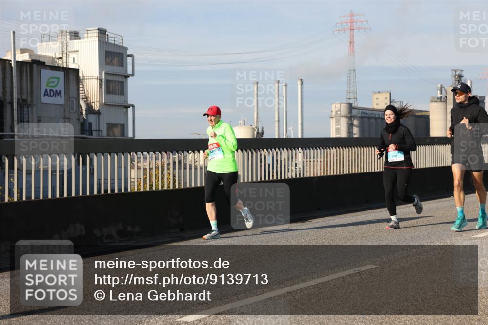 03.10.2025 - Köhlbrandbrückenlauf Lena Gebhardt http://msf.ph/oto/9139713 03.10.2025 09:57:28 Position 2 3792 meine-sportfotos.de