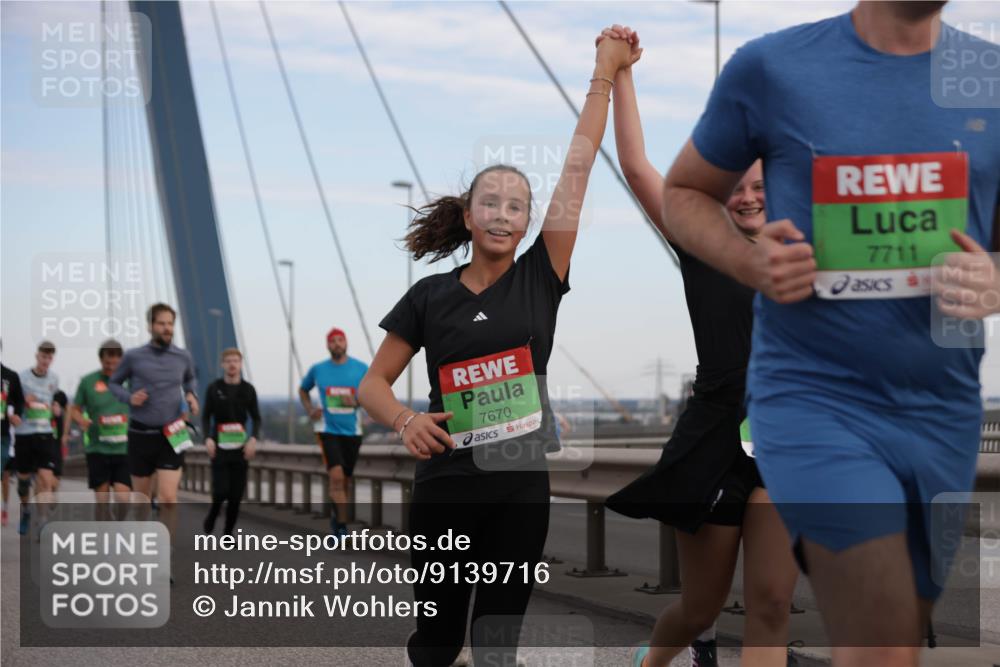 03.10.2025 - Köhlbrandbrückenlauf Jannik Wohlers http://msf.ph/oto/9139716 03.10.2025 15:31:31 Position 1 7670, 7711 meine-sportfotos.de