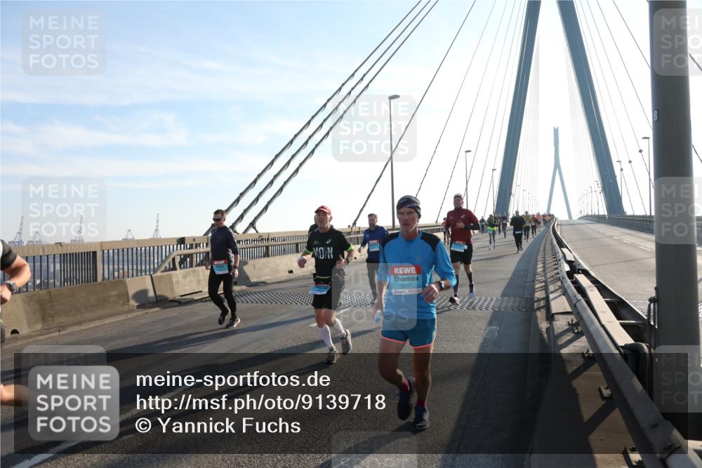 03.10.2025 - Köhlbrandbrückenlauf Yannick Fuchs http://msf.ph/oto/9139718 03.10.2025 08:24:17 Position 2 3317 meine-sportfotos.de