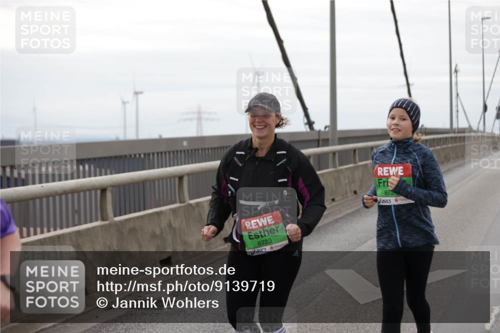 03.10.2025 - Köhlbrandbrückenlauf Jannik Wohlers http://msf.ph/oto/9139719 03.10.2025 16:10:19 Position 1 8723, 872 meine-sportfotos.de