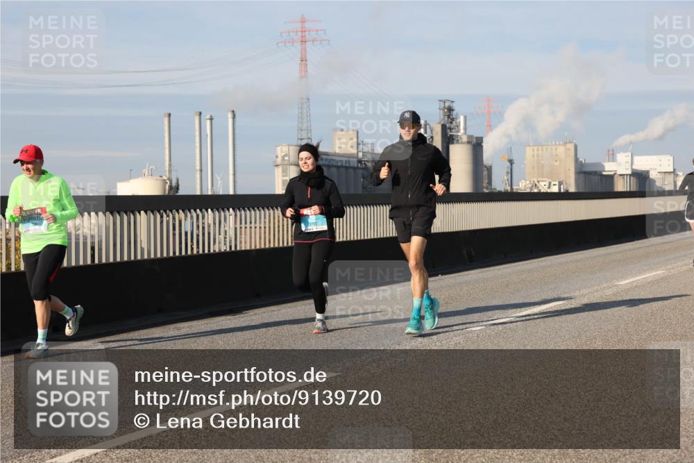 03.10.2025 - Köhlbrandbrückenlauf Lena Gebhardt http://msf.ph/oto/9139720 03.10.2025 09:57:28 Position 2 3792 meine-sportfotos.de