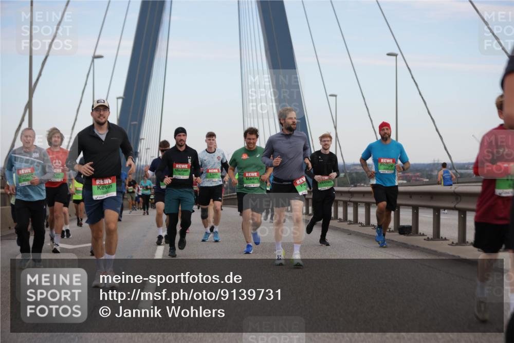 03.10.2025 - Köhlbrandbrückenlauf Jannik Wohlers http://msf.ph/oto/9139731 03.10.2025 15:31:31 Position 1 8232 meine-sportfotos.de
