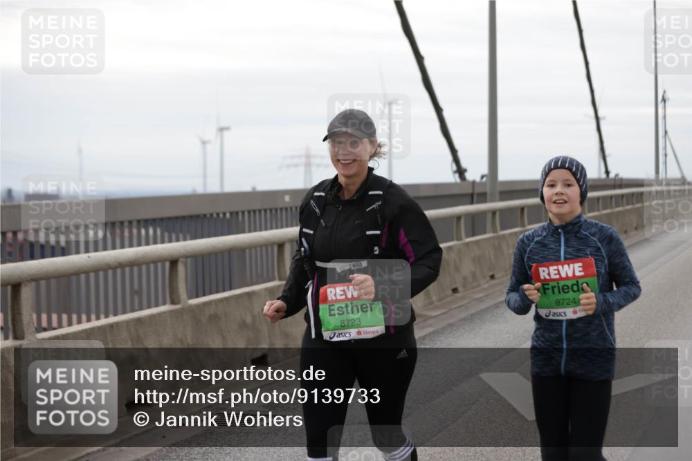 03.10.2025 - Köhlbrandbrückenlauf Jannik Wohlers http://msf.ph/oto/9139733 03.10.2025 16:10:20 Position 1 8723, 8724 meine-sportfotos.de