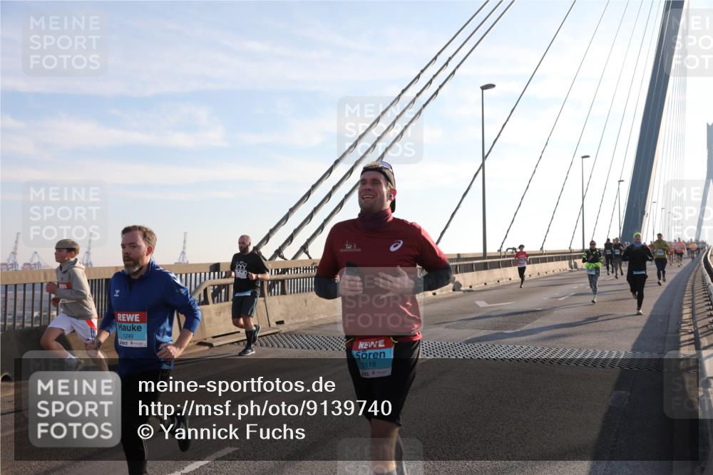 03.10.2025 - Köhlbrandbrückenlauf Yannick Fuchs http://msf.ph/oto/9139740 03.10.2025 08:24:18 Position 2 1249, 3118 meine-sportfotos.de