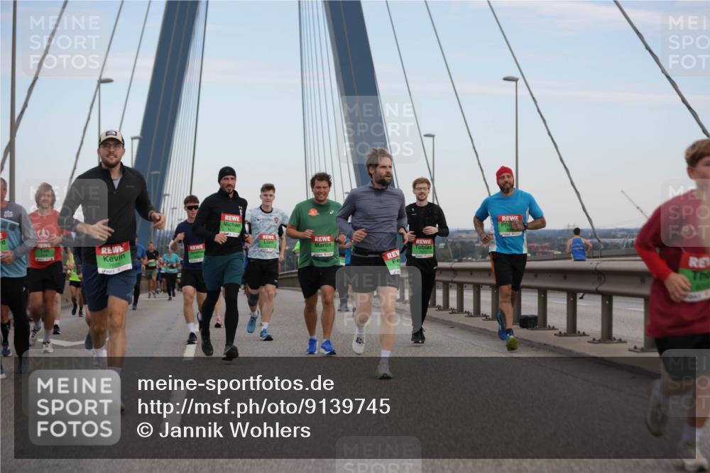 03.10.2025 - Köhlbrandbrückenlauf Jannik Wohlers http://msf.ph/oto/9139745 03.10.2025 15:31:32 Position 1 8292 meine-sportfotos.de