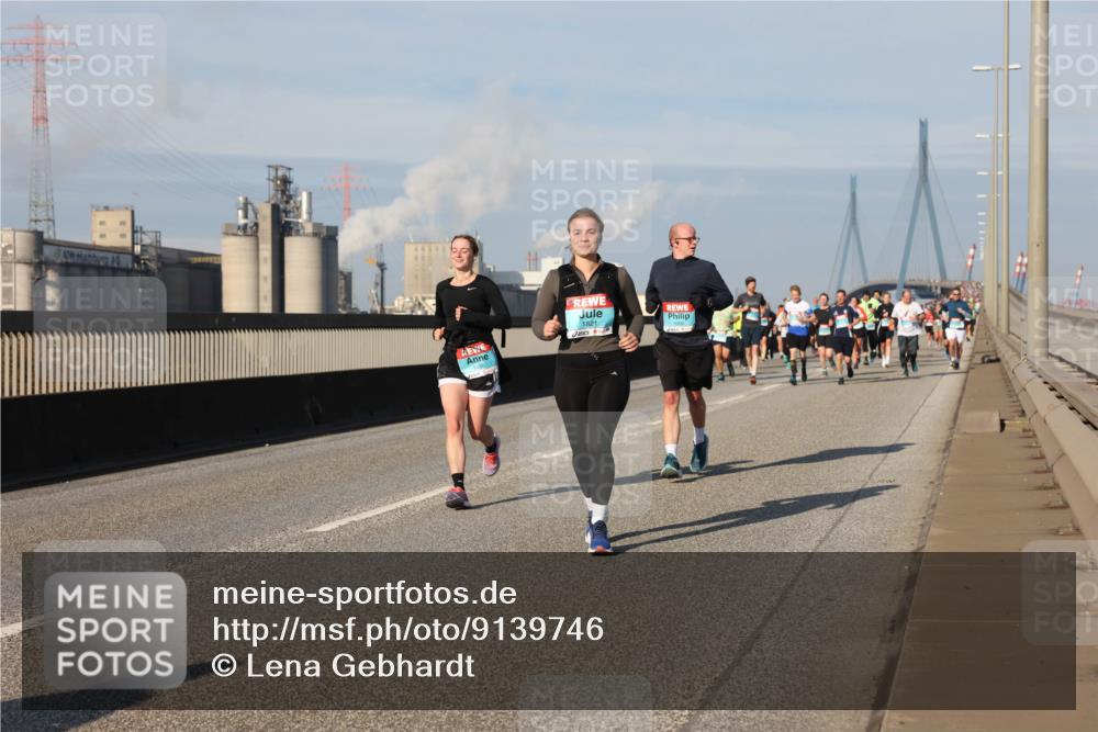 03.10.2025 - Köhlbrandbrückenlauf Lena Gebhardt http://msf.ph/oto/9139746 03.10.2025 09:57:31 Position 2 1821, 1666 meine-sportfotos.de