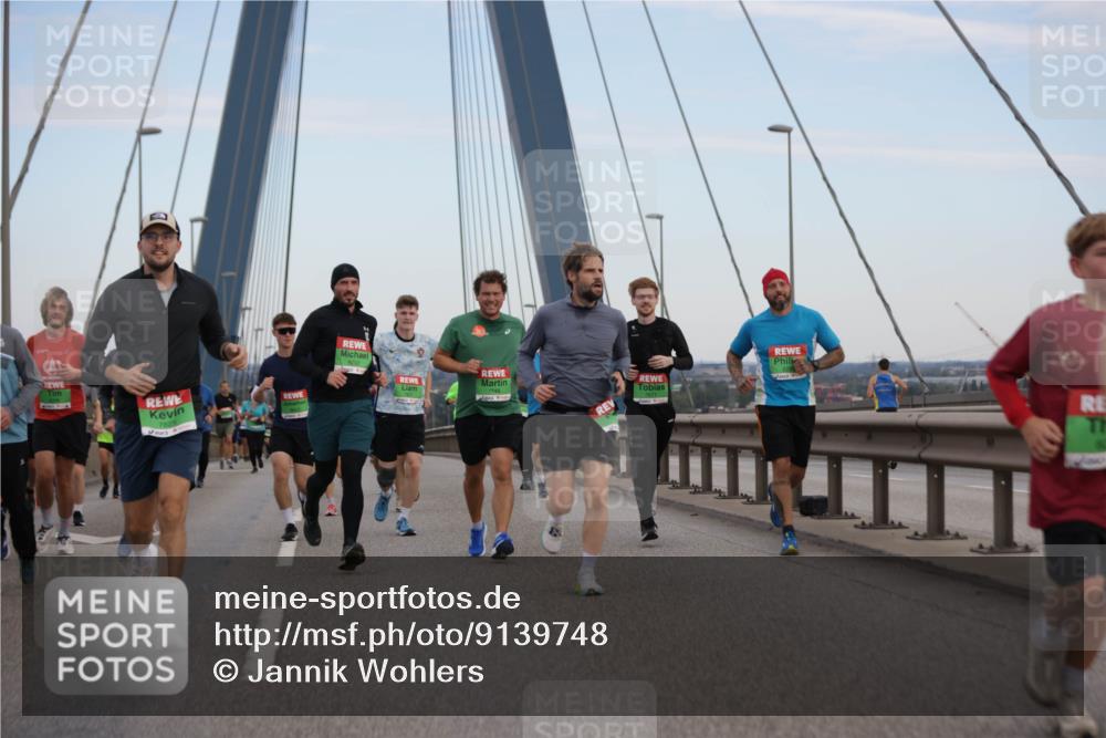 03.10.2025 - Köhlbrandbrückenlauf Jannik Wohlers http://msf.ph/oto/9139748 03.10.2025 15:31:32 Position 1  meine-sportfotos.de