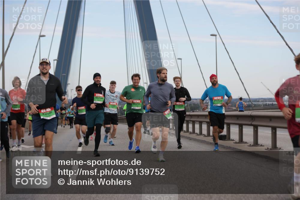 03.10.2025 - Köhlbrandbrückenlauf Jannik Wohlers http://msf.ph/oto/9139752 03.10.2025 15:31:32 Position 1 7825, 8292 meine-sportfotos.de