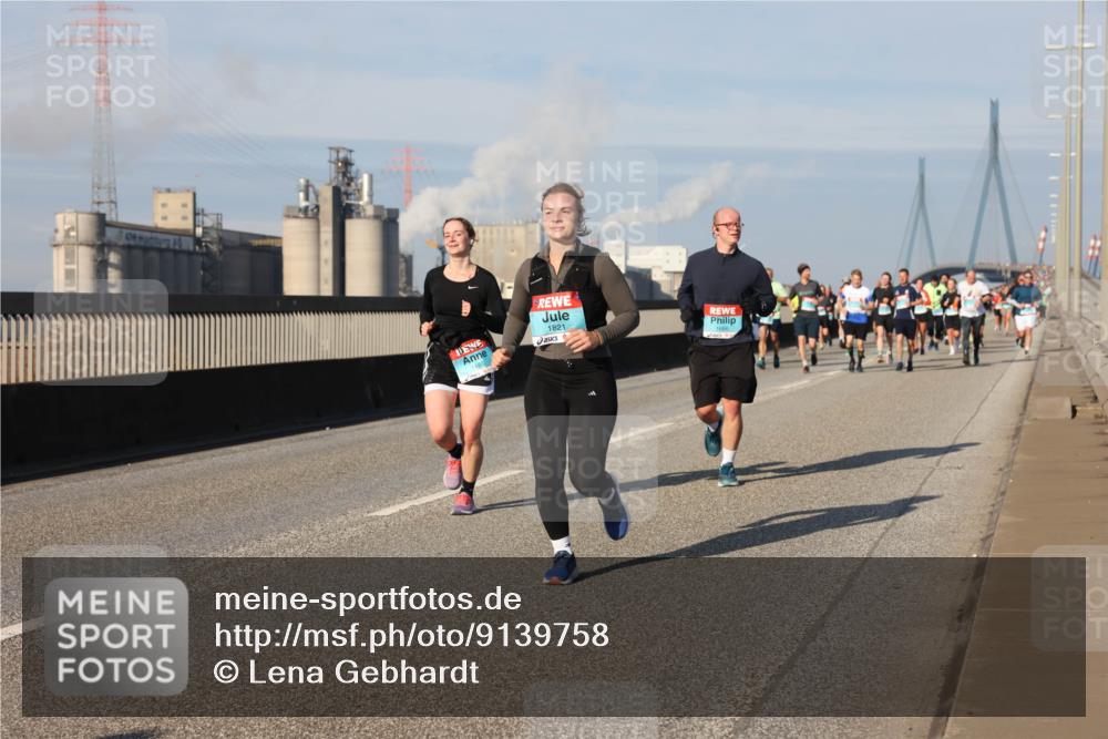 03.10.2025 - Köhlbrandbrückenlauf Lena Gebhardt http://msf.ph/oto/9139758 03.10.2025 09:57:31 Position 2 1821 meine-sportfotos.de
