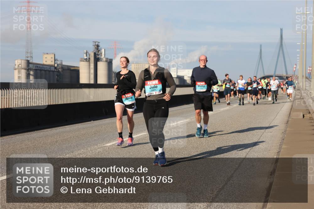 03.10.2025 - Köhlbrandbrückenlauf Lena Gebhardt http://msf.ph/oto/9139765 03.10.2025 09:57:32 Position 2 1821 meine-sportfotos.de