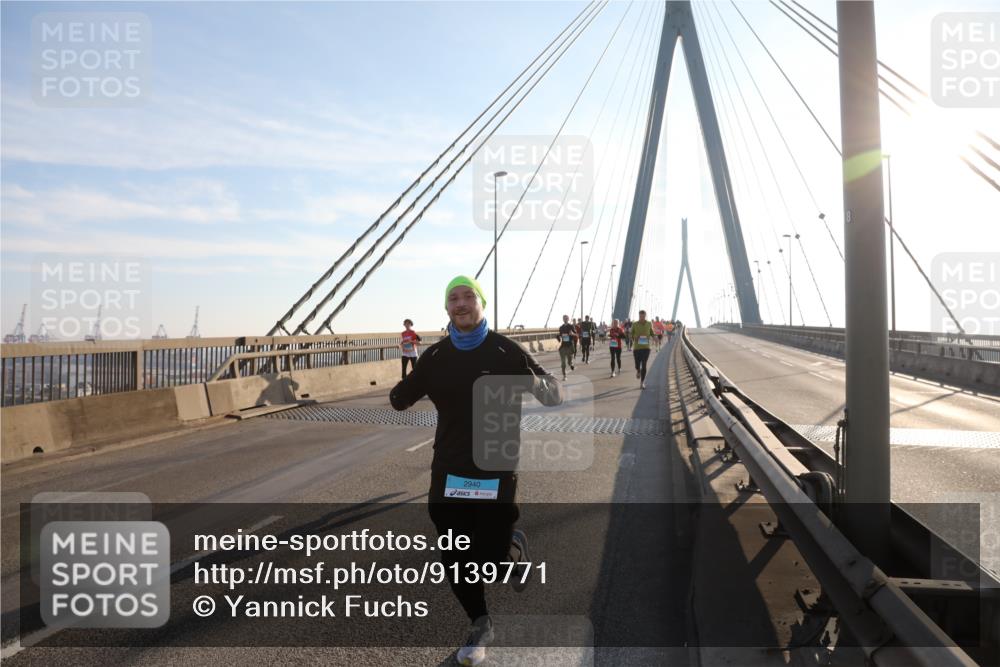 03.10.2025 - Köhlbrandbrückenlauf Yannick Fuchs http://msf.ph/oto/9139771 03.10.2025 08:24:22 Position 2 2940 meine-sportfotos.de