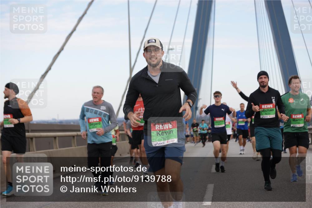 03.10.2025 - Köhlbrandbrückenlauf Jannik Wohlers http://msf.ph/oto/9139788 03.10.2025 15:31:33 Position 1 7825, 8292 meine-sportfotos.de