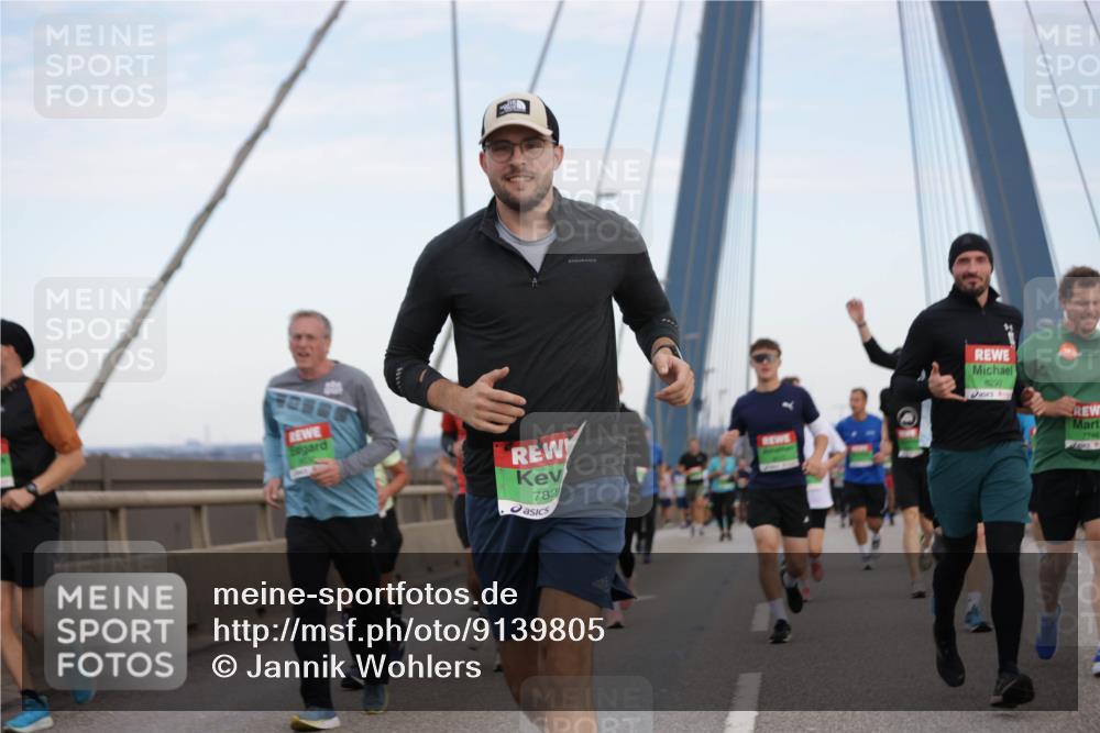 03.10.2025 - Köhlbrandbrückenlauf Jannik Wohlers http://msf.ph/oto/9139805 03.10.2025 15:31:33 Position 1 782, 8232, 7748 meine-sportfotos.de