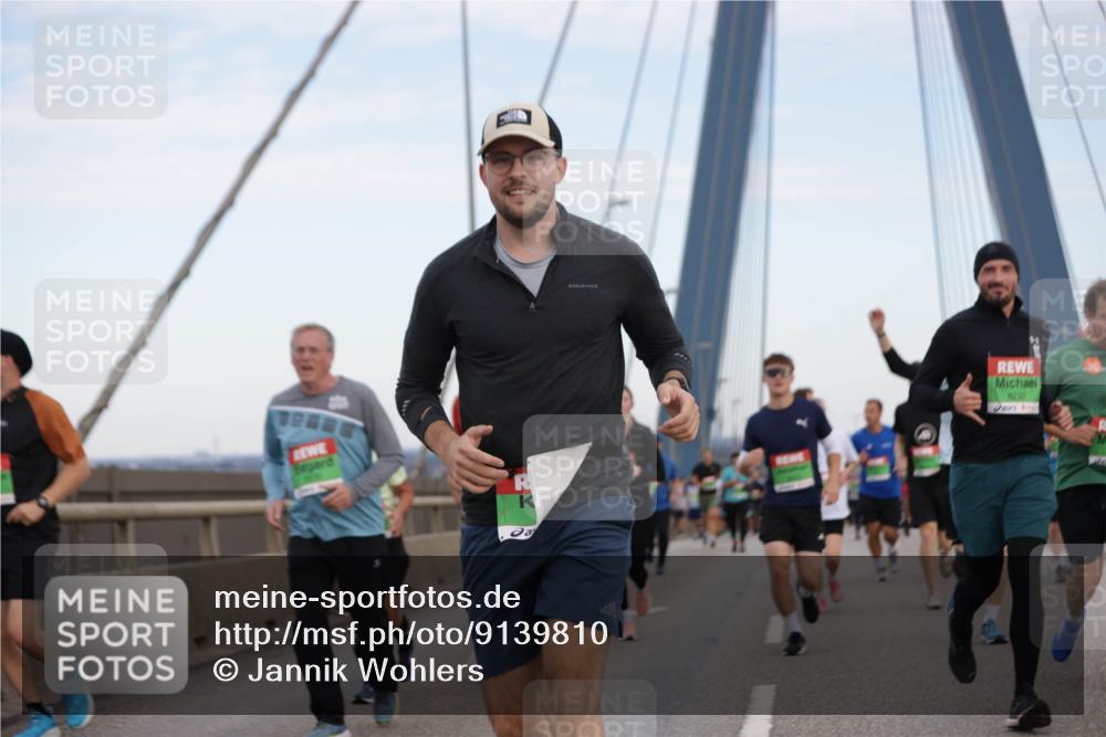 03.10.2025 - Köhlbrandbrückenlauf Jannik Wohlers http://msf.ph/oto/9139810 03.10.2025 15:31:33 Position 1  meine-sportfotos.de