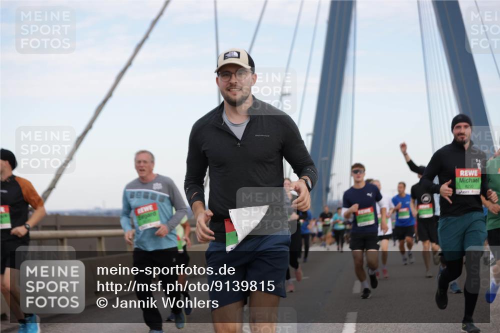 03.10.2025 - Köhlbrandbrückenlauf Jannik Wohlers http://msf.ph/oto/9139815 03.10.2025 15:31:33 Position 1 8232 meine-sportfotos.de