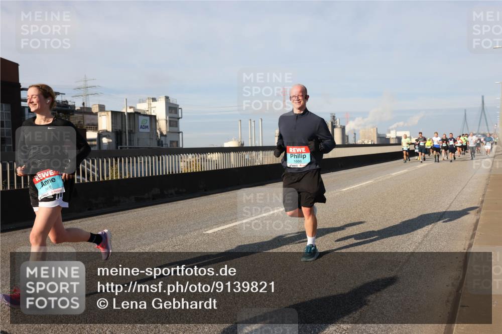 03.10.2025 - Köhlbrandbrückenlauf Lena Gebhardt http://msf.ph/oto/9139821 03.10.2025 09:57:34 Position 2 1485, 1666 meine-sportfotos.de