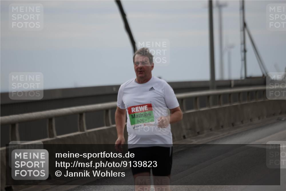 03.10.2025 - Köhlbrandbrückenlauf Jannik Wohlers http://msf.ph/oto/9139823 03.10.2025 16:10:51 Position 1 8663 meine-sportfotos.de