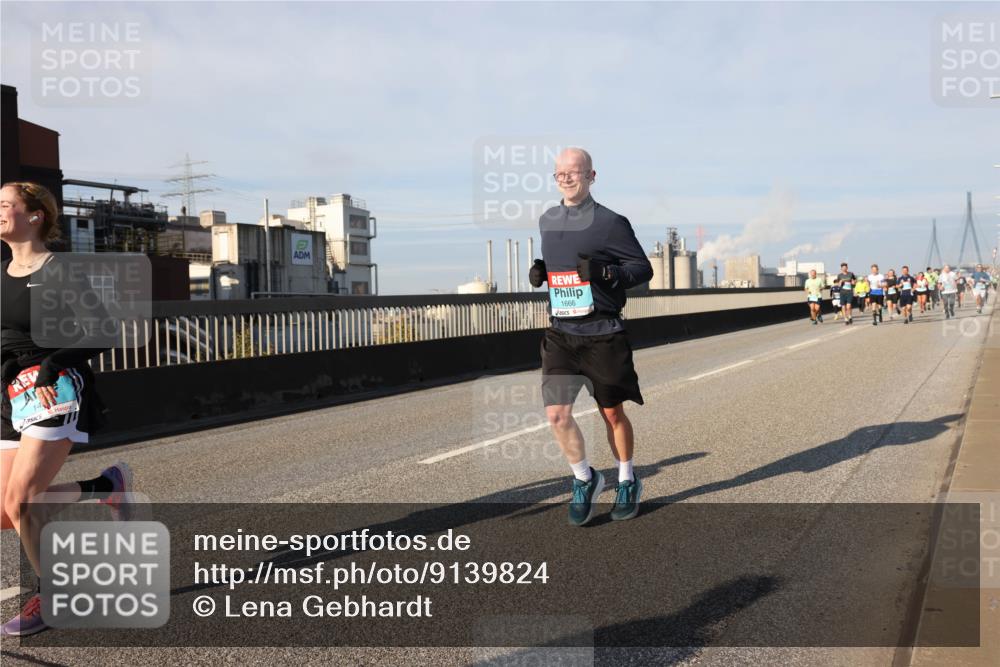 03.10.2025 - Köhlbrandbrückenlauf Lena Gebhardt http://msf.ph/oto/9139824 03.10.2025 09:57:34 Position 2 14, 1666 meine-sportfotos.de