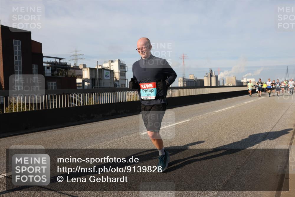 03.10.2025 - Köhlbrandbrückenlauf Lena Gebhardt http://msf.ph/oto/9139828 03.10.2025 09:57:35 Position 2 1666 meine-sportfotos.de