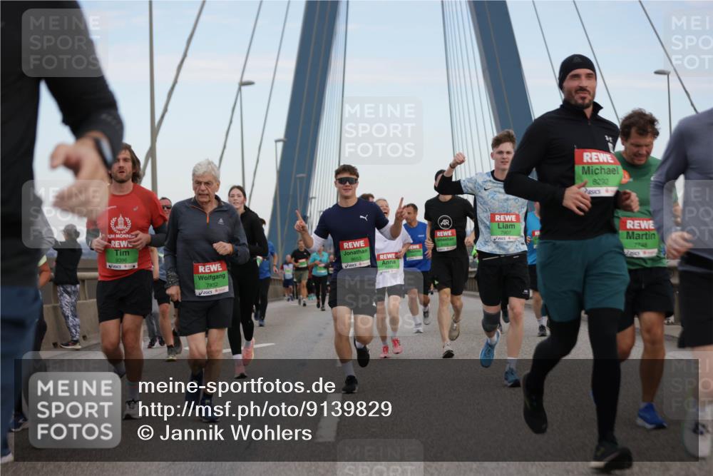 03.10.2025 - Köhlbrandbrückenlauf Jannik Wohlers http://msf.ph/oto/9139829 03.10.2025 15:31:34 Position 1 9396, 7907, 9653, 7832, 8292, 7748 meine-sportfotos.de