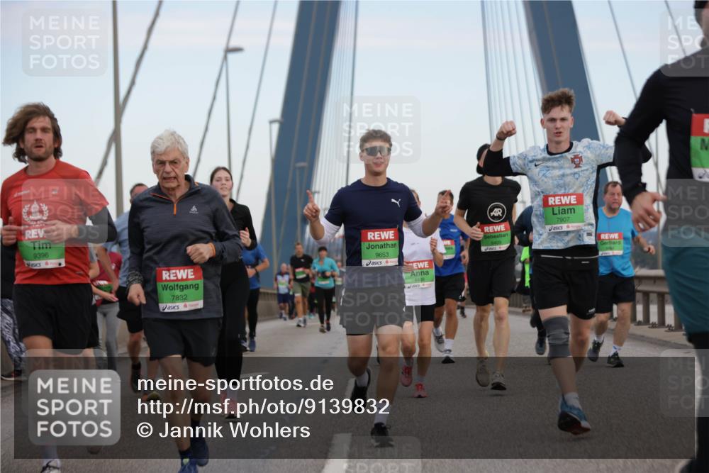 03.10.2025 - Köhlbrandbrückenlauf Jannik Wohlers http://msf.ph/oto/9139832 03.10.2025 15:31:34 Position 1 9396, 7832, 9653, 8408, 8409, 7907 meine-sportfotos.de