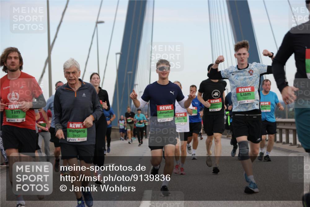 03.10.2025 - Köhlbrandbrückenlauf Jannik Wohlers http://msf.ph/oto/9139836 03.10.2025 15:31:34 Position 1 9396, 7832, 9653, 8409, 7907 meine-sportfotos.de