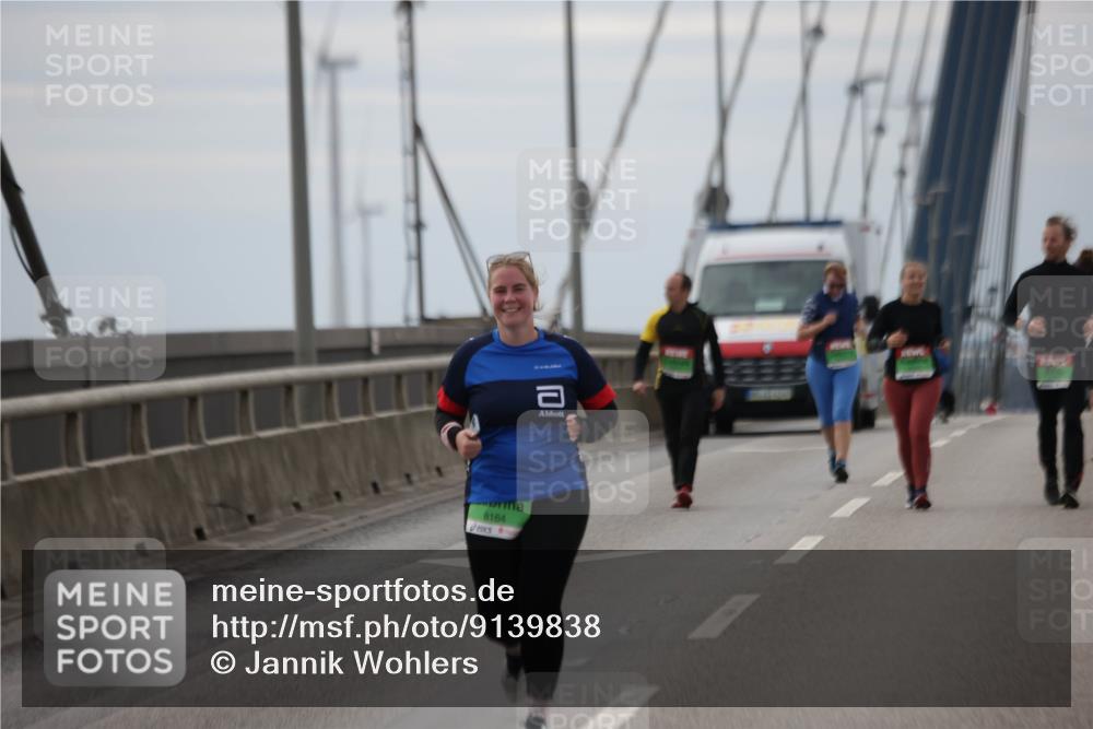 03.10.2025 - Köhlbrandbrückenlauf Jannik Wohlers http://msf.ph/oto/9139838 03.10.2025 16:10:53 Position 1 8164 meine-sportfotos.de