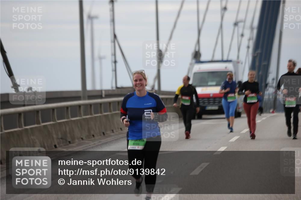 03.10.2025 - Köhlbrandbrückenlauf Jannik Wohlers http://msf.ph/oto/9139842 03.10.2025 16:10:53 Position 1 8164 meine-sportfotos.de