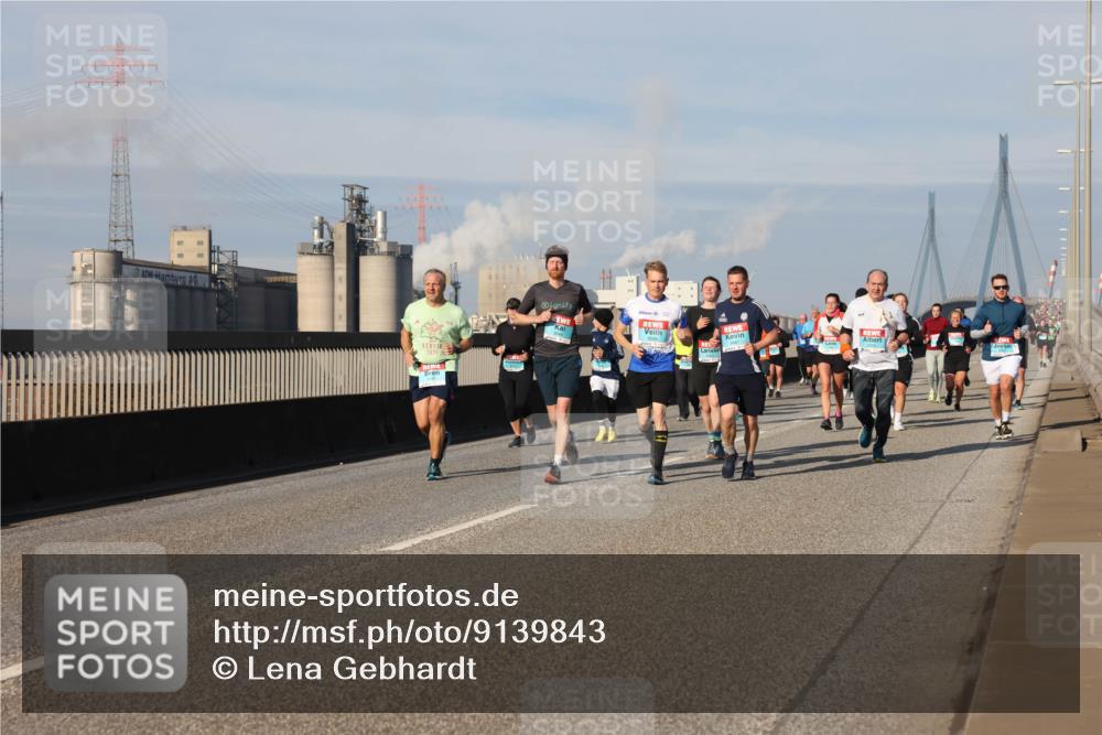 03.10.2025 - Köhlbrandbrückenlauf Lena Gebhardt http://msf.ph/oto/9139843 03.10.2025 09:57:38 Position 2 2025 meine-sportfotos.de