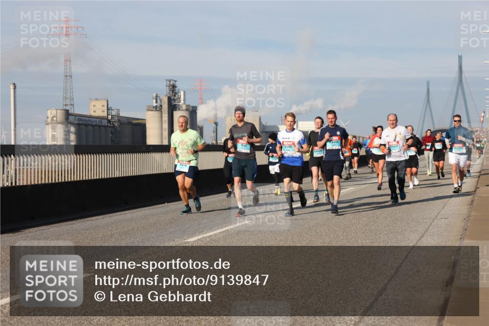 03.10.2025 - Köhlbrandbrückenlauf Lena Gebhardt http://msf.ph/oto/9139847 03.10.2025 09:57:39 Position 2  meine-sportfotos.de