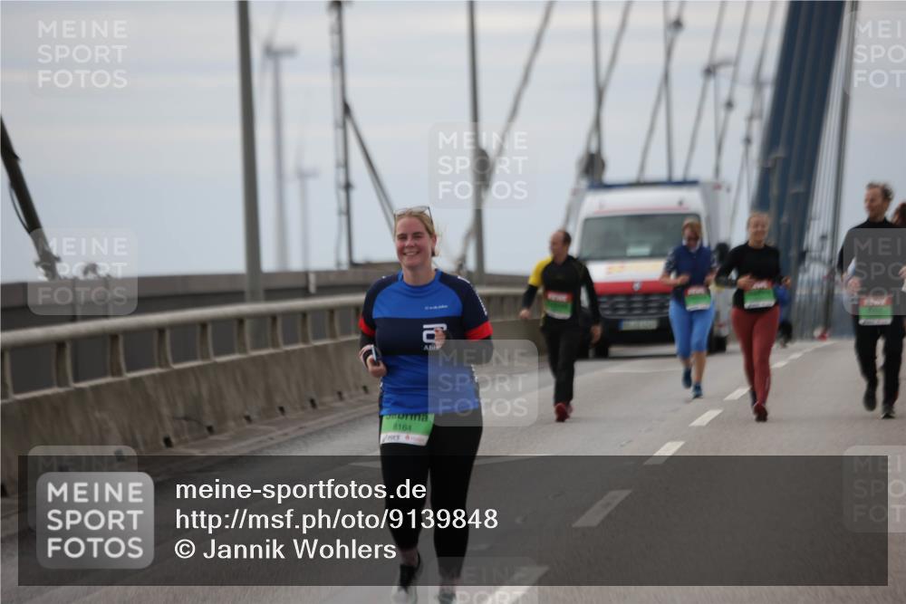 03.10.2025 - Köhlbrandbrückenlauf Jannik Wohlers http://msf.ph/oto/9139848 03.10.2025 16:10:53 Position 1 8164 meine-sportfotos.de