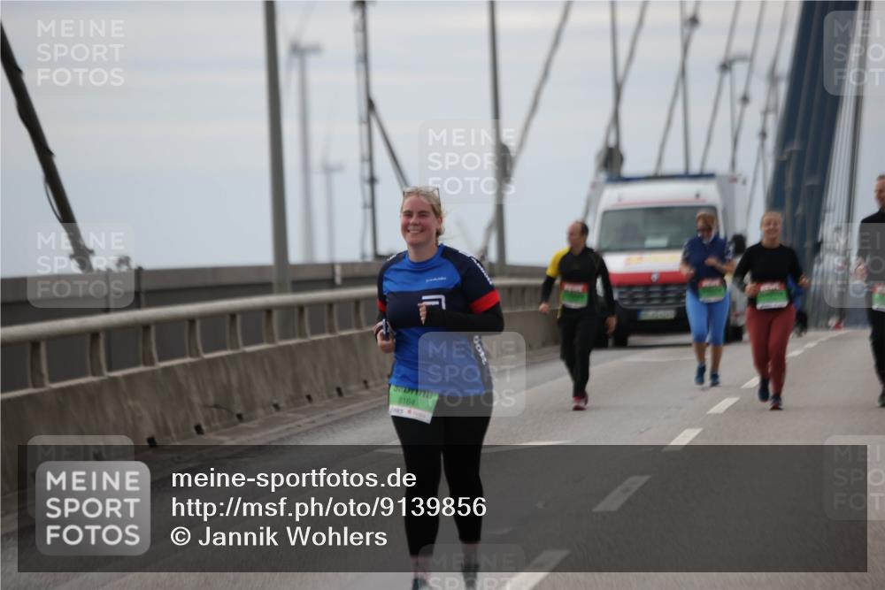 03.10.2025 - Köhlbrandbrückenlauf Jannik Wohlers http://msf.ph/oto/9139856 03.10.2025 16:10:53 Position 1 8164 meine-sportfotos.de