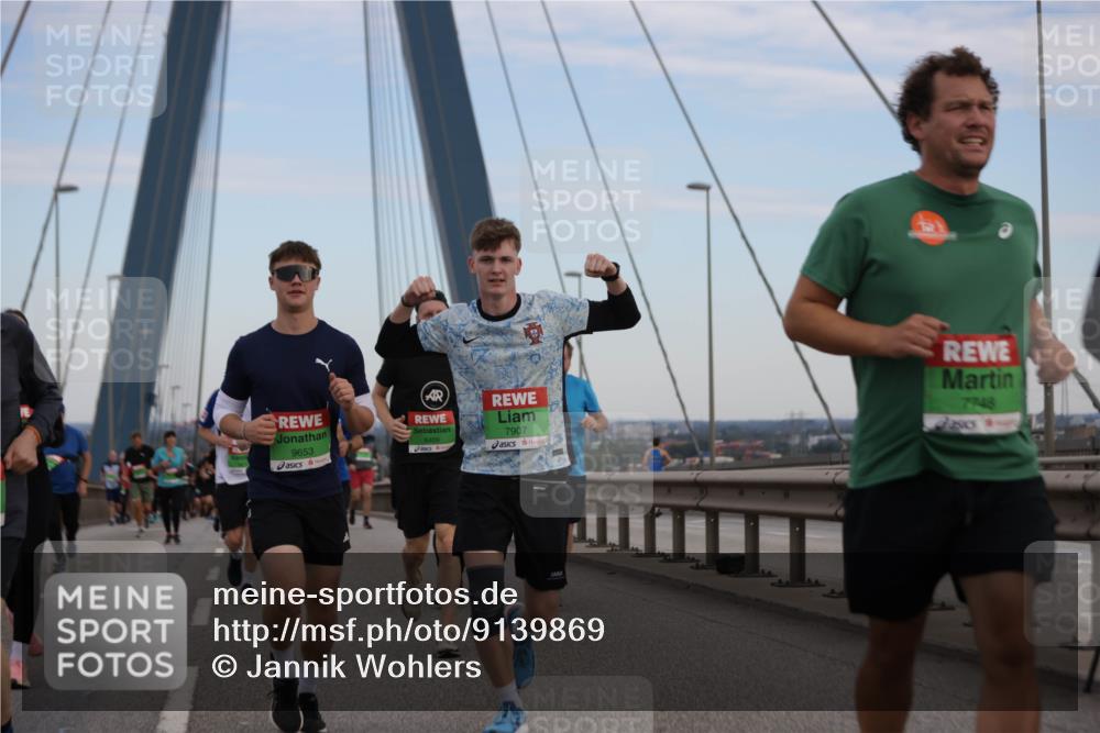 03.10.2025 - Köhlbrandbrückenlauf Jannik Wohlers http://msf.ph/oto/9139869 03.10.2025 15:31:35 Position 1 9653, 7907, 7748 meine-sportfotos.de