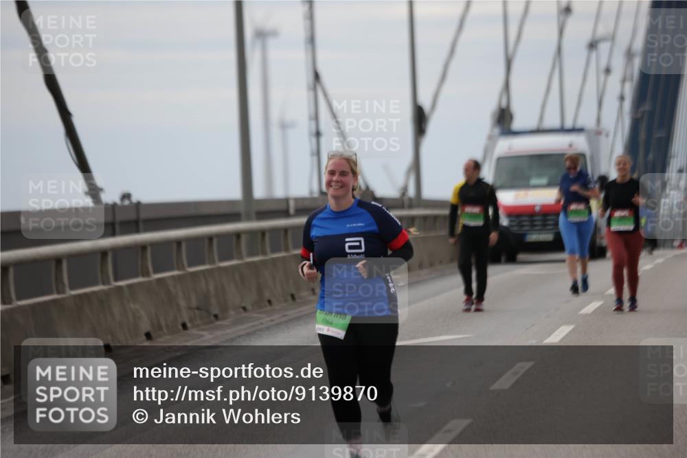 03.10.2025 - Köhlbrandbrückenlauf Jannik Wohlers http://msf.ph/oto/9139870 03.10.2025 16:10:54 Position 1 8164 meine-sportfotos.de
