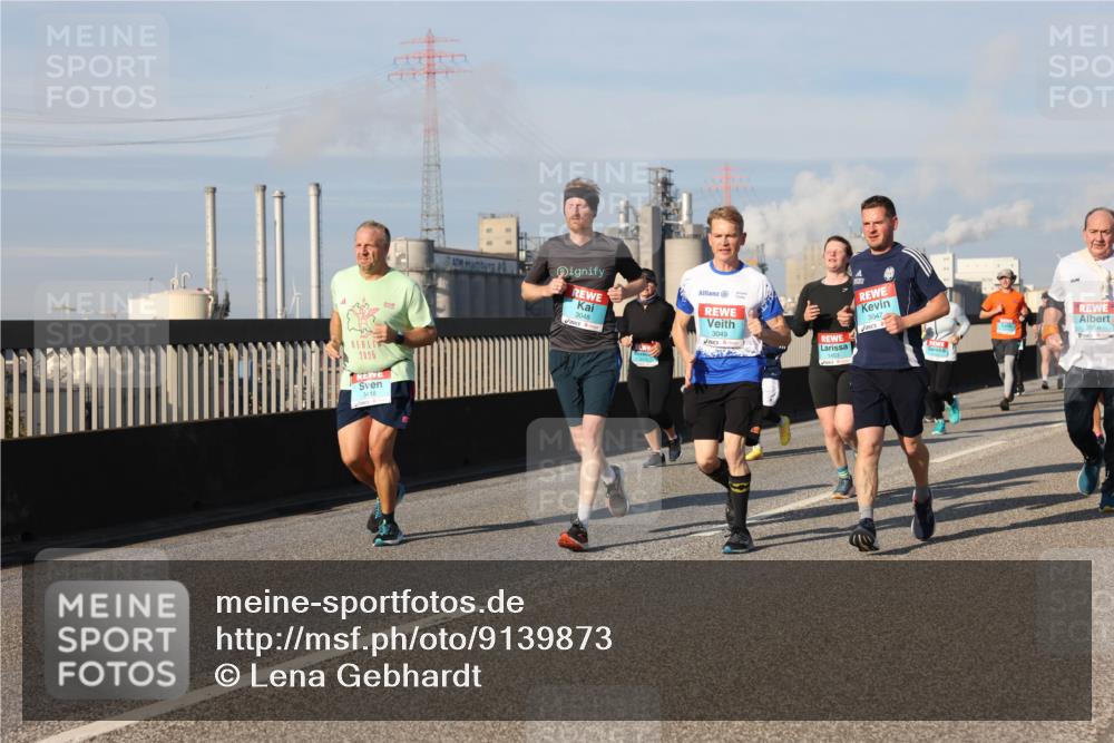 03.10.2025 - Köhlbrandbrückenlauf Lena Gebhardt http://msf.ph/oto/9139873 03.10.2025 09:57:40 Position 2 2025, 3416, 3048, 3049, 3047 meine-sportfotos.de