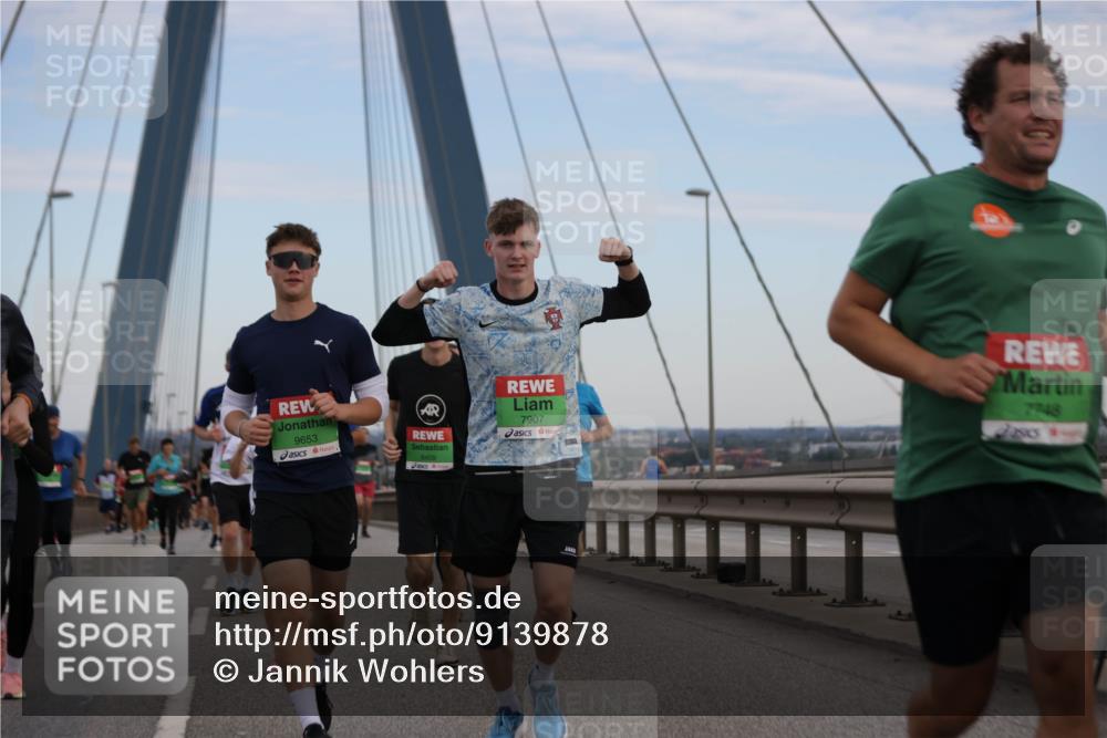 03.10.2025 - Köhlbrandbrückenlauf Jannik Wohlers http://msf.ph/oto/9139878 03.10.2025 15:31:35 Position 1 9653, 7907, 7748, 8409 meine-sportfotos.de