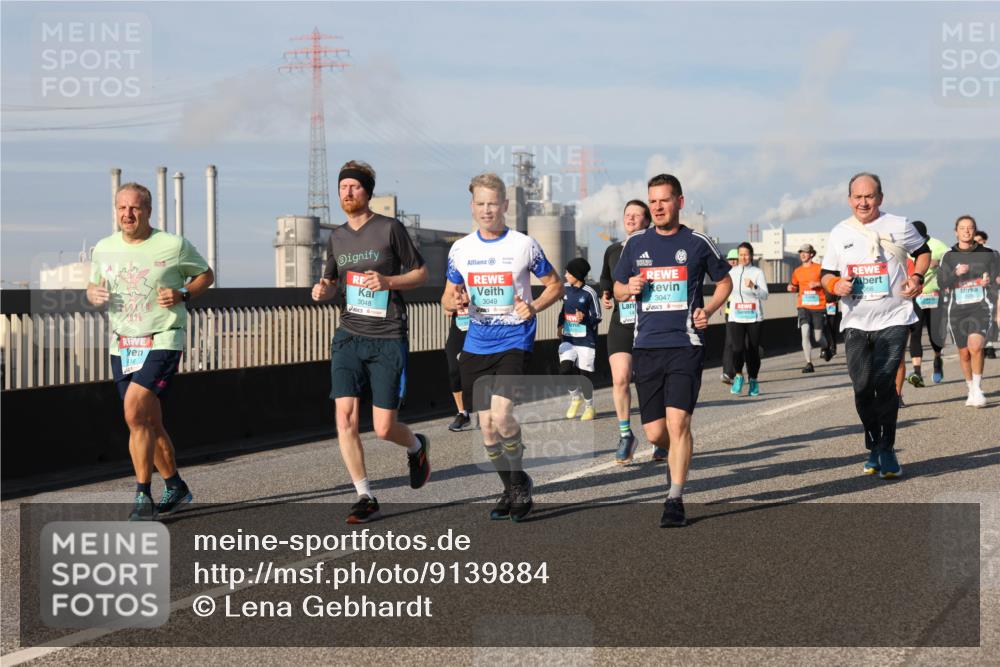 03.10.2025 - Köhlbrandbrückenlauf Lena Gebhardt http://msf.ph/oto/9139884 03.10.2025 09:57:41 Position 2 3048, 2026, 16, 056, 3049, 3047 meine-sportfotos.de