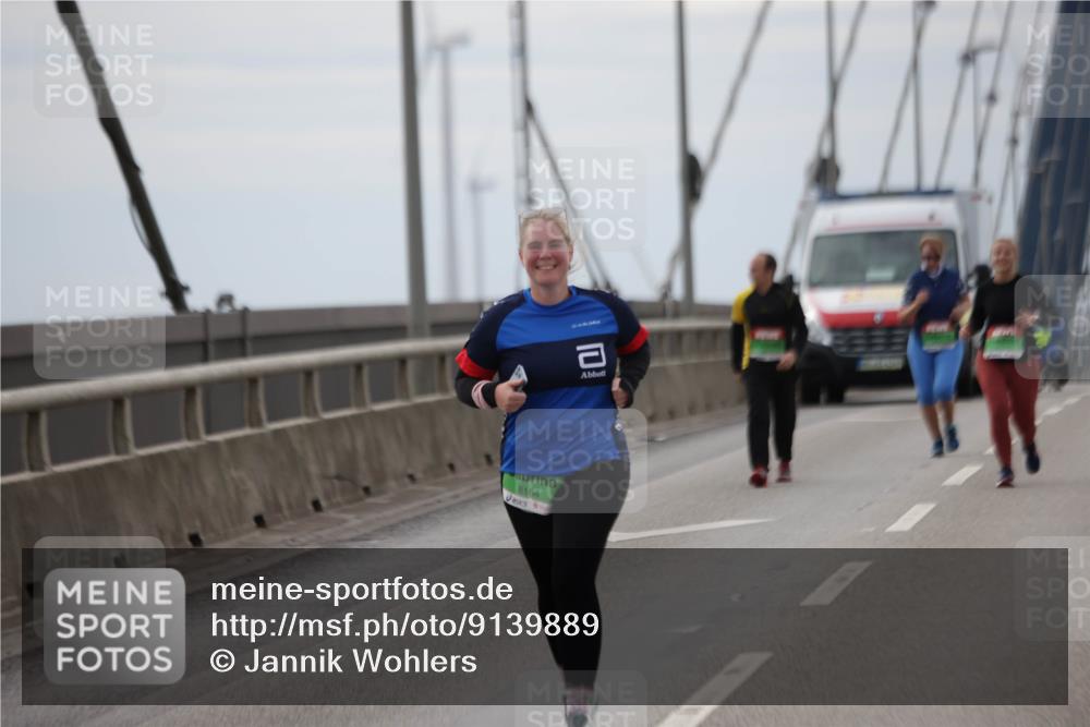 03.10.2025 - Köhlbrandbrückenlauf Jannik Wohlers http://msf.ph/oto/9139889 03.10.2025 16:10:54 Position 1 8164 meine-sportfotos.de