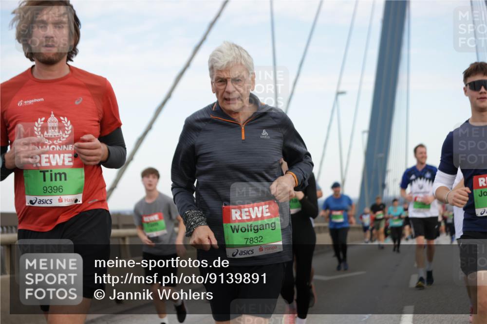 03.10.2025 - Köhlbrandbrückenlauf Jannik Wohlers http://msf.ph/oto/9139891 03.10.2025 15:31:36 Position 1 9396, 7832 meine-sportfotos.de