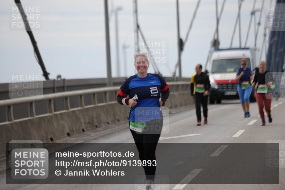 03.10.2025 - Köhlbrandbrückenlauf Jannik Wohlers http://msf.ph/oto/9139893 03.10.2025 16:10:54 Position 1 8164 meine-sportfotos.de