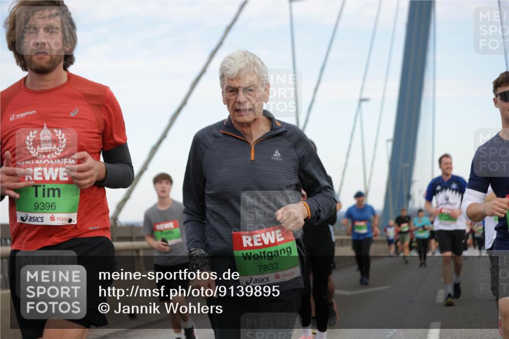 03.10.2025 - Köhlbrandbrückenlauf Jannik Wohlers http://msf.ph/oto/9139895 03.10.2025 15:31:36 Position 1 9396, 8, 7832 meine-sportfotos.de