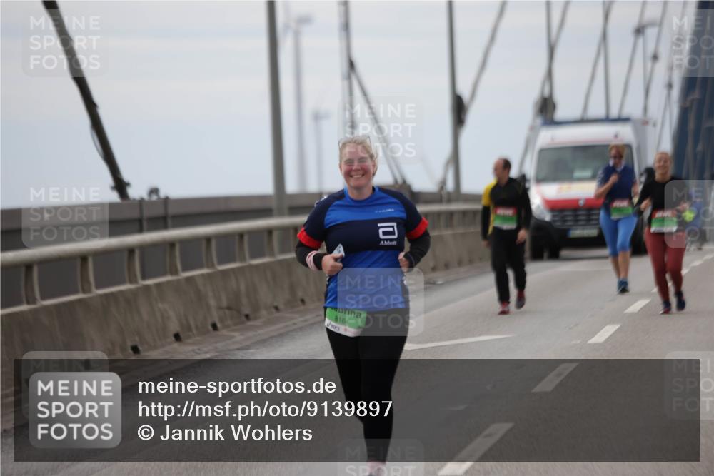 03.10.2025 - Köhlbrandbrückenlauf Jannik Wohlers http://msf.ph/oto/9139897 03.10.2025 16:10:54 Position 1 8164 meine-sportfotos.de