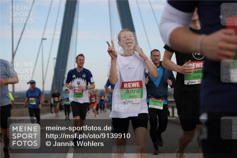 03.10.2025 - Köhlbrandbrückenlauf Jannik Wohlers http://msf.ph/oto/9139910 03.10.2025 15:31:37 Position 1 8409, 8408, 9351 meine-sportfotos.de