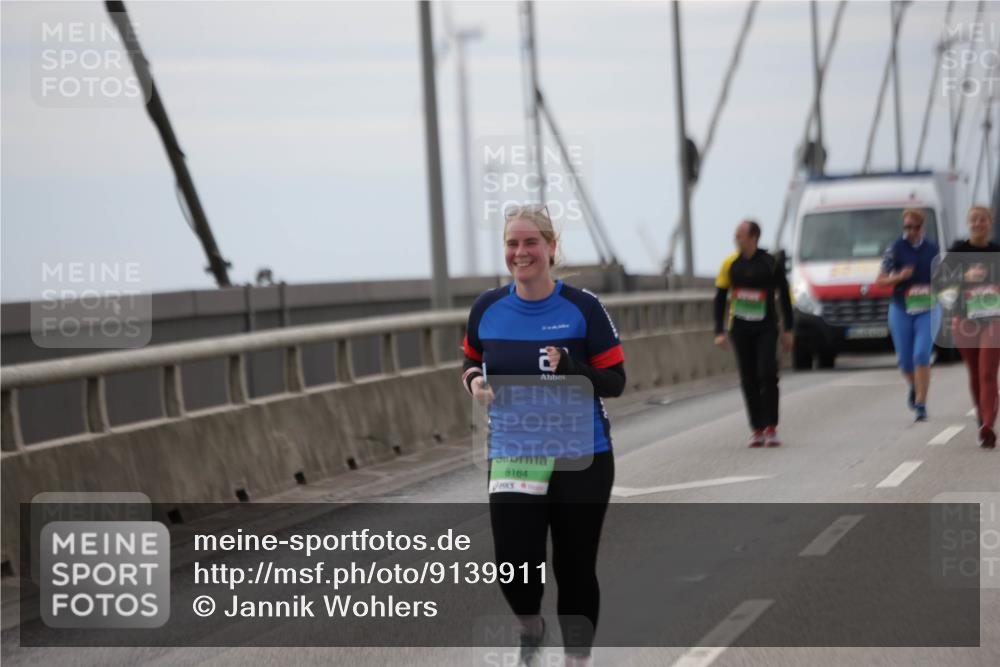 03.10.2025 - Köhlbrandbrückenlauf Jannik Wohlers http://msf.ph/oto/9139911 03.10.2025 16:10:54 Position 1 8164 meine-sportfotos.de